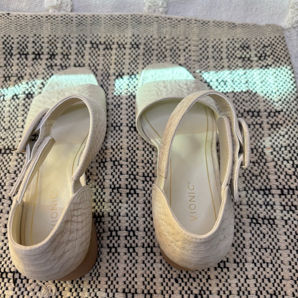 Vionic Chardonnay Block Heeled Sandal Cream Leather Size 8 - Picture 11 of 15